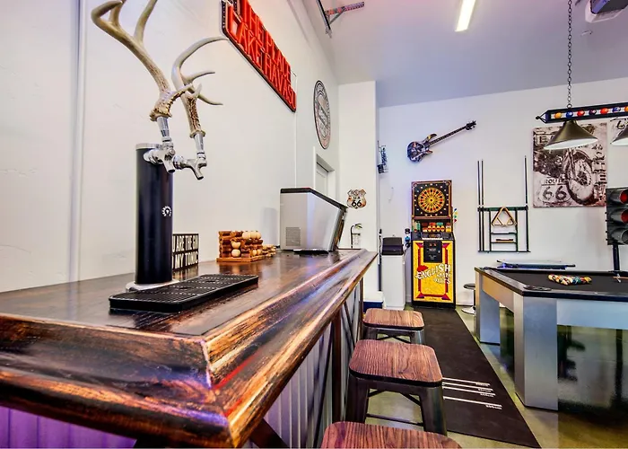 Solara Ultimate Backyard & Gameroom Holiday home *