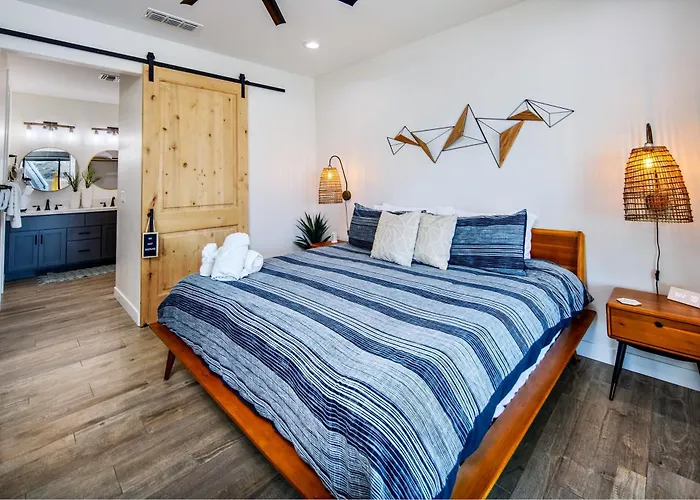 Solara Ultimate Backyard & Gameroom * Lake Havasu City