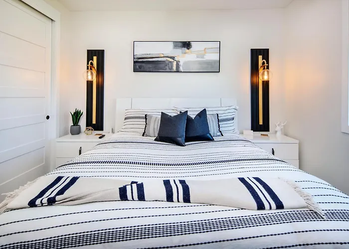 Solara Ultimate Backyard & Gameroom Holiday home *