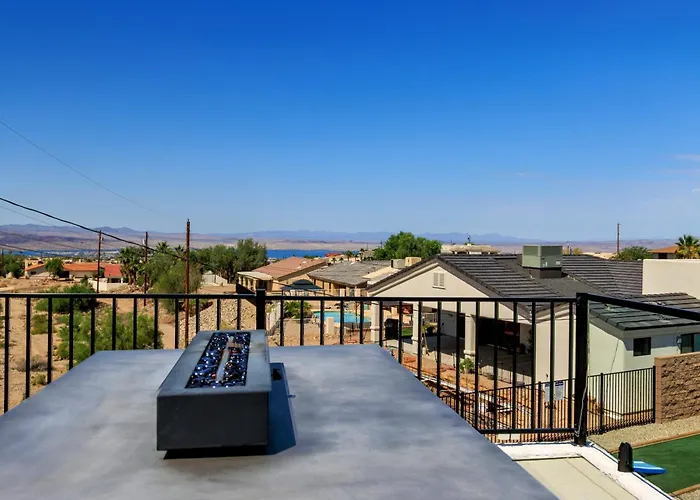 Solara Ultimate Backyard & Gameroom Holiday home