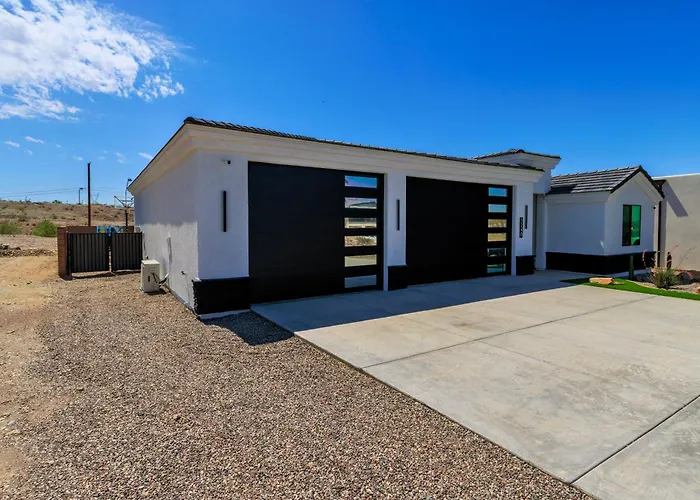 Solara Ultimate Backyard & Gameroom Lake Havasu City